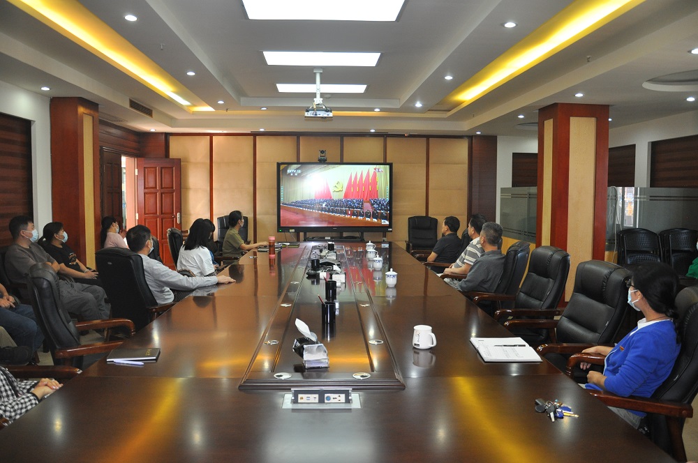 1665908447113863.jpg 05 建卓公司崇左办职工收听收看中国共产党第二十次全国代表大会开幕会现场.jpg